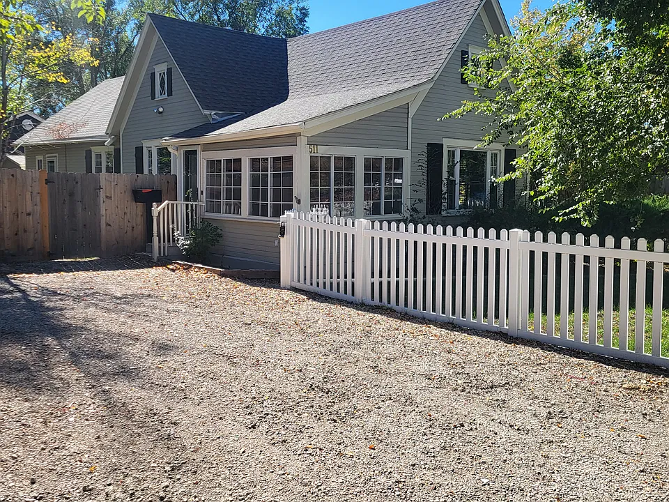511 E Prospect Rd