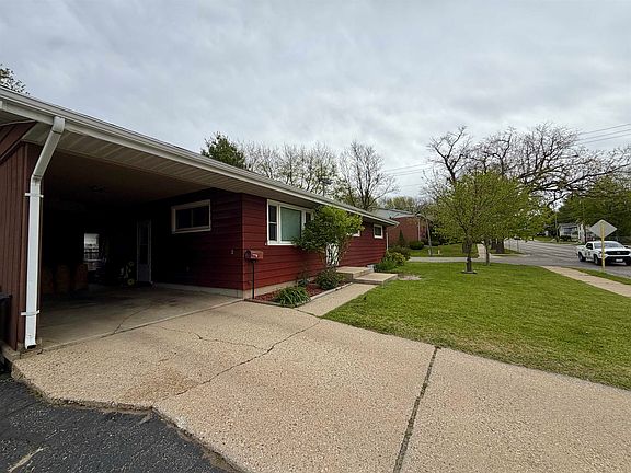 3rd image of 265 E Memorial Dr