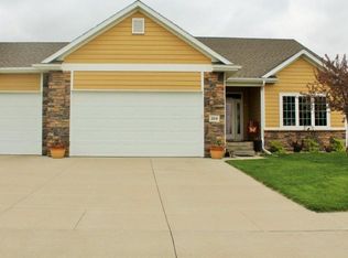 2714 Nicklaus Blvd, Sioux City, IA 51106