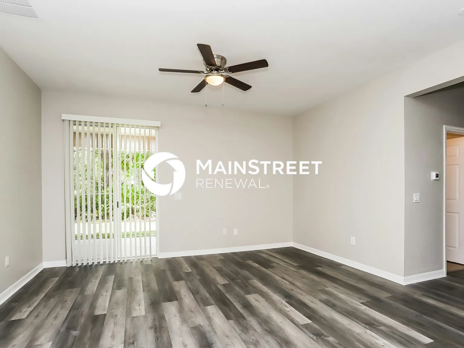 7836 Evinrude Ave — Photo 2