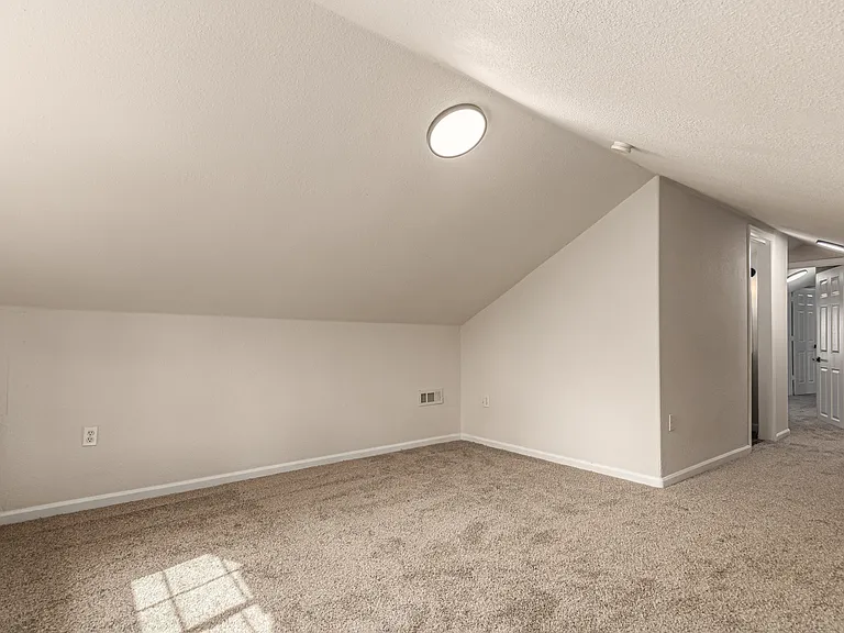 1731 Grove St — Photo 11