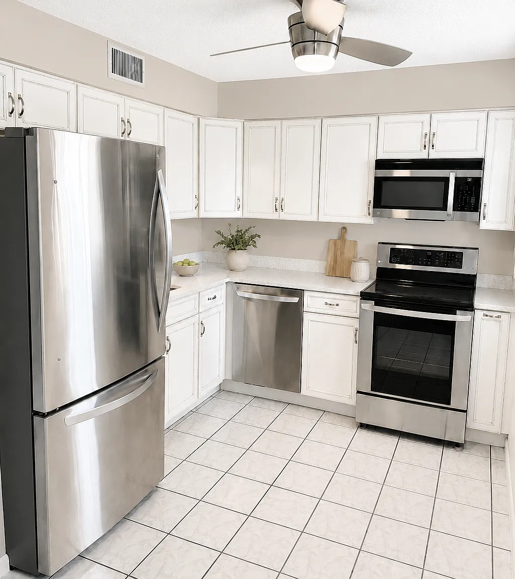 Residences at Poinciana — Photo 2