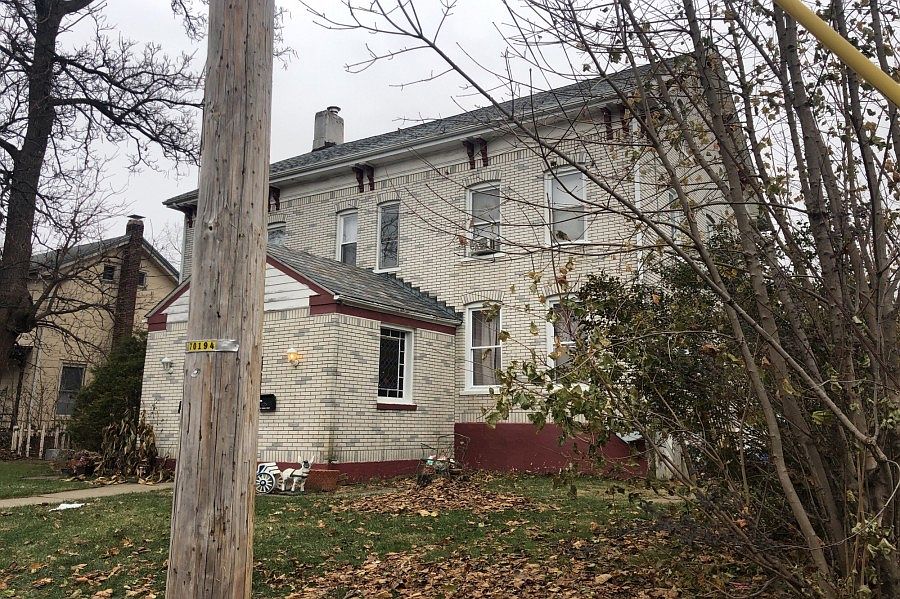 2nd image of 82 E Church St