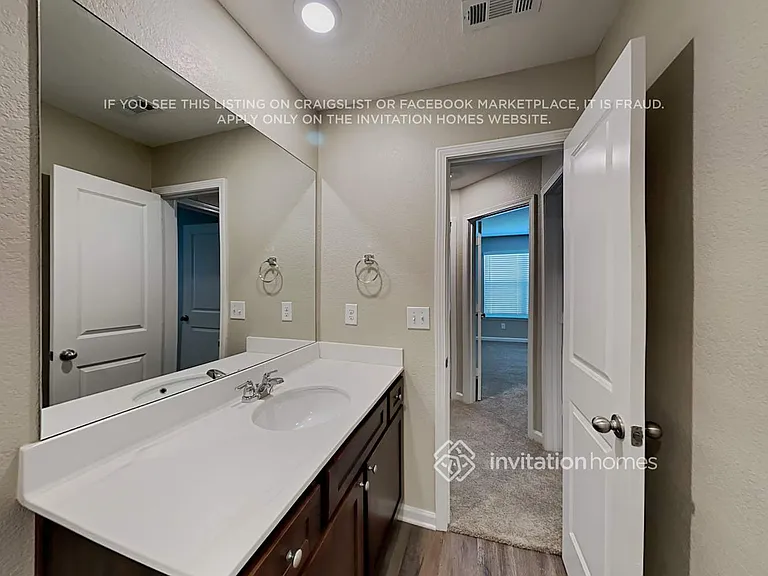 407 Vermeer Ct — Photo 17