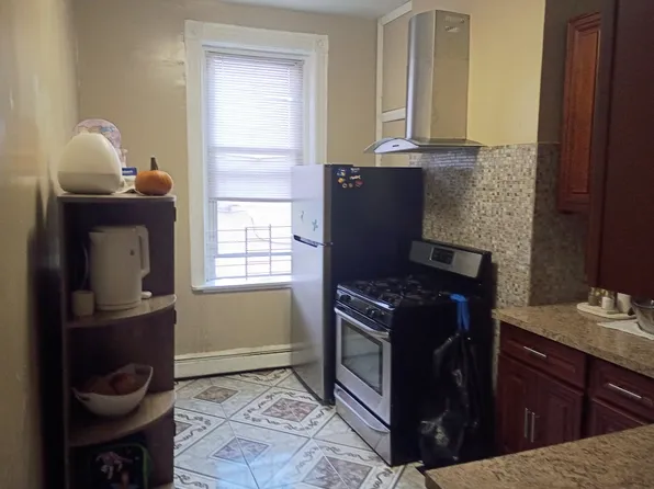 118 Bowers Street image 2 of 19