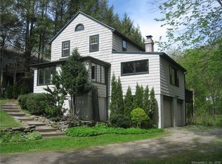 42 Stevens Rd, Middlebury, CT 06762