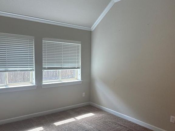 4th image of 3422 Bay Dr