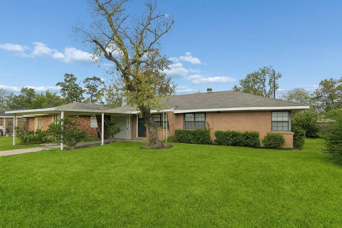 Building Photo - 9029 Homewood Ln