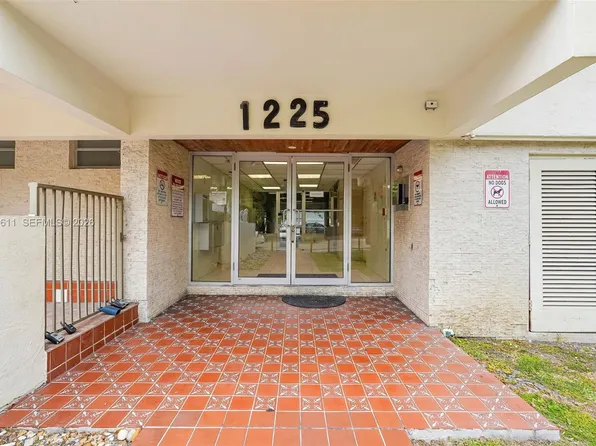 1225 NE 124th St APT 49C, North Miami, FL 33161