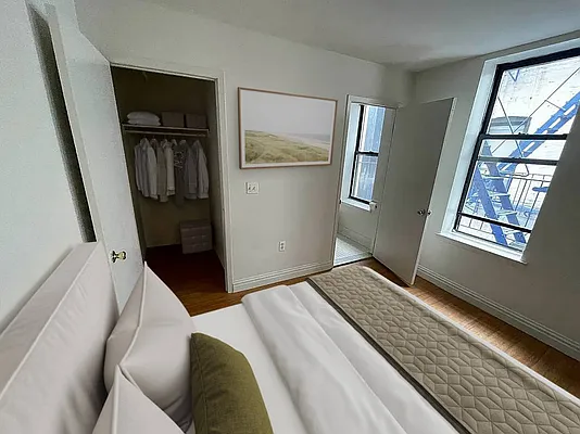 Bedroom, photo 2