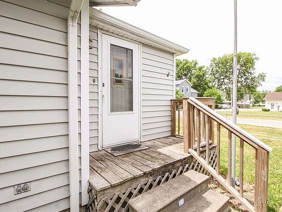 4th image of 617 Short 8th St