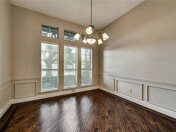 4th image of 1941 Smith Dr