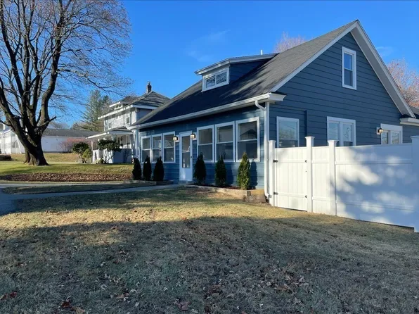 13 Wethered St, Auburn, MA 01501