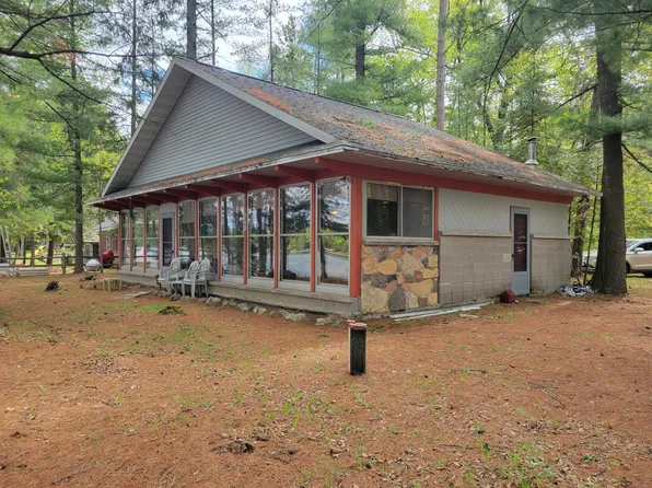 N9225 Sumac Ln, Gresham, WI 54128