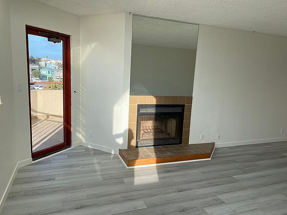 3rd image of 875 La Playa St APT 474