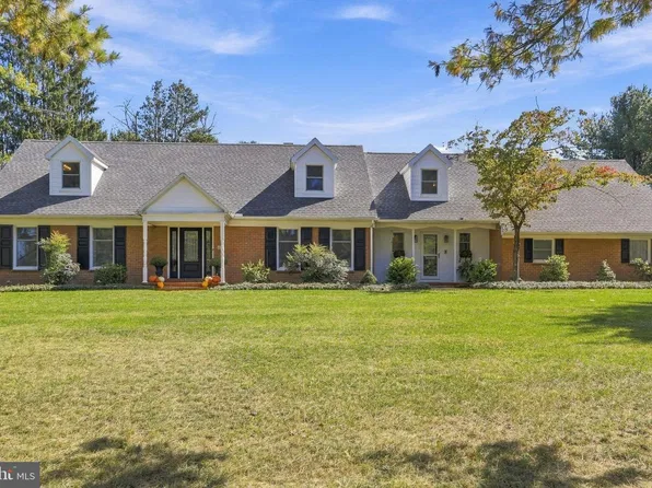 14205 Marsh Pike, Hagerstown, MD 21742