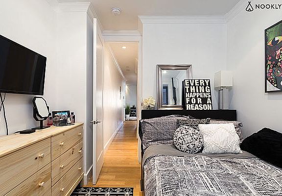 4th image of 228 E 27th St APT 5A