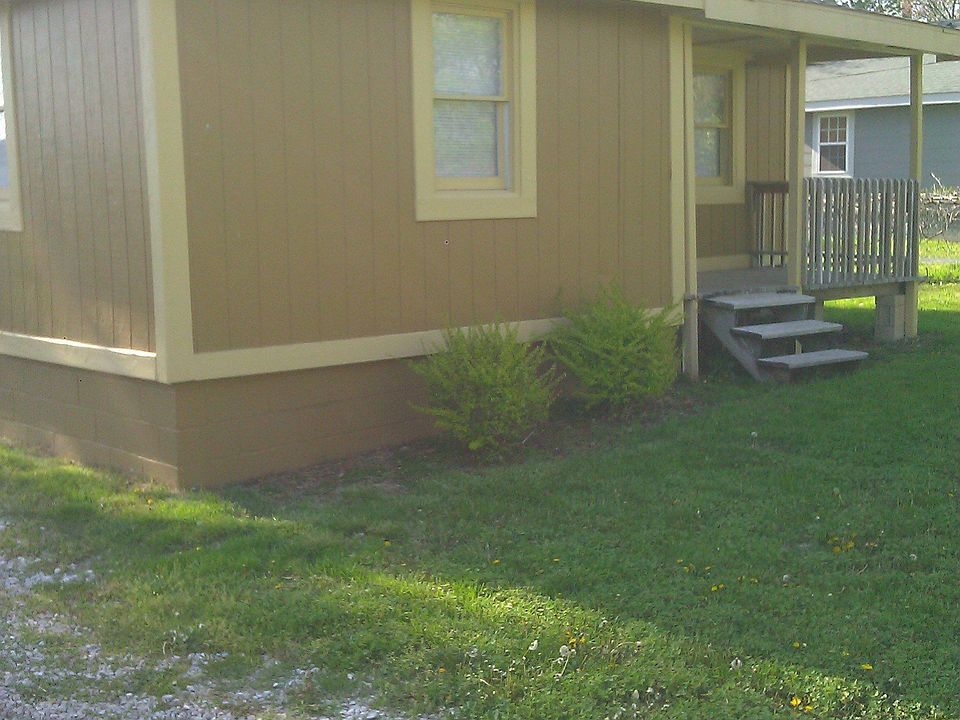 2nd image of 759 N Weaver Ave
