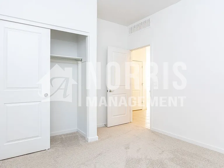 247 S San Gregorio Ln — Photo 16