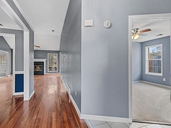 4th image of 8585 Timber Creek Dr