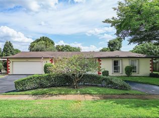 6710 SW 6th St, Margate, FL 33068