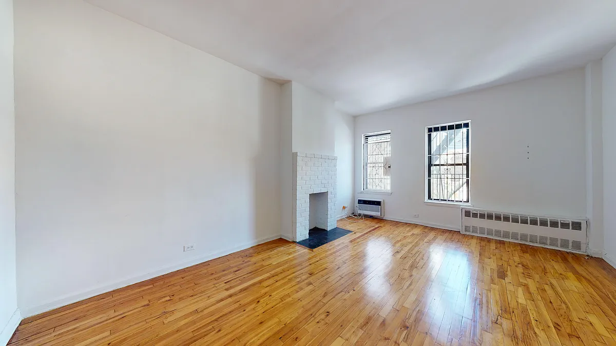 Building Photo - 41 Bedford St #4E