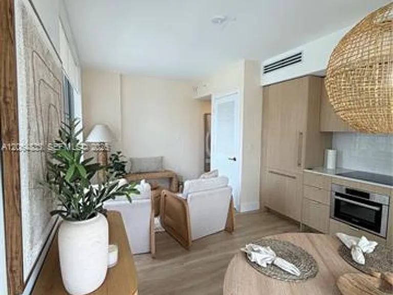90 NE 32nd St #CU-1012 — Photo 9
