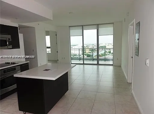 90 SW 3rd St #2907 — Photo 1