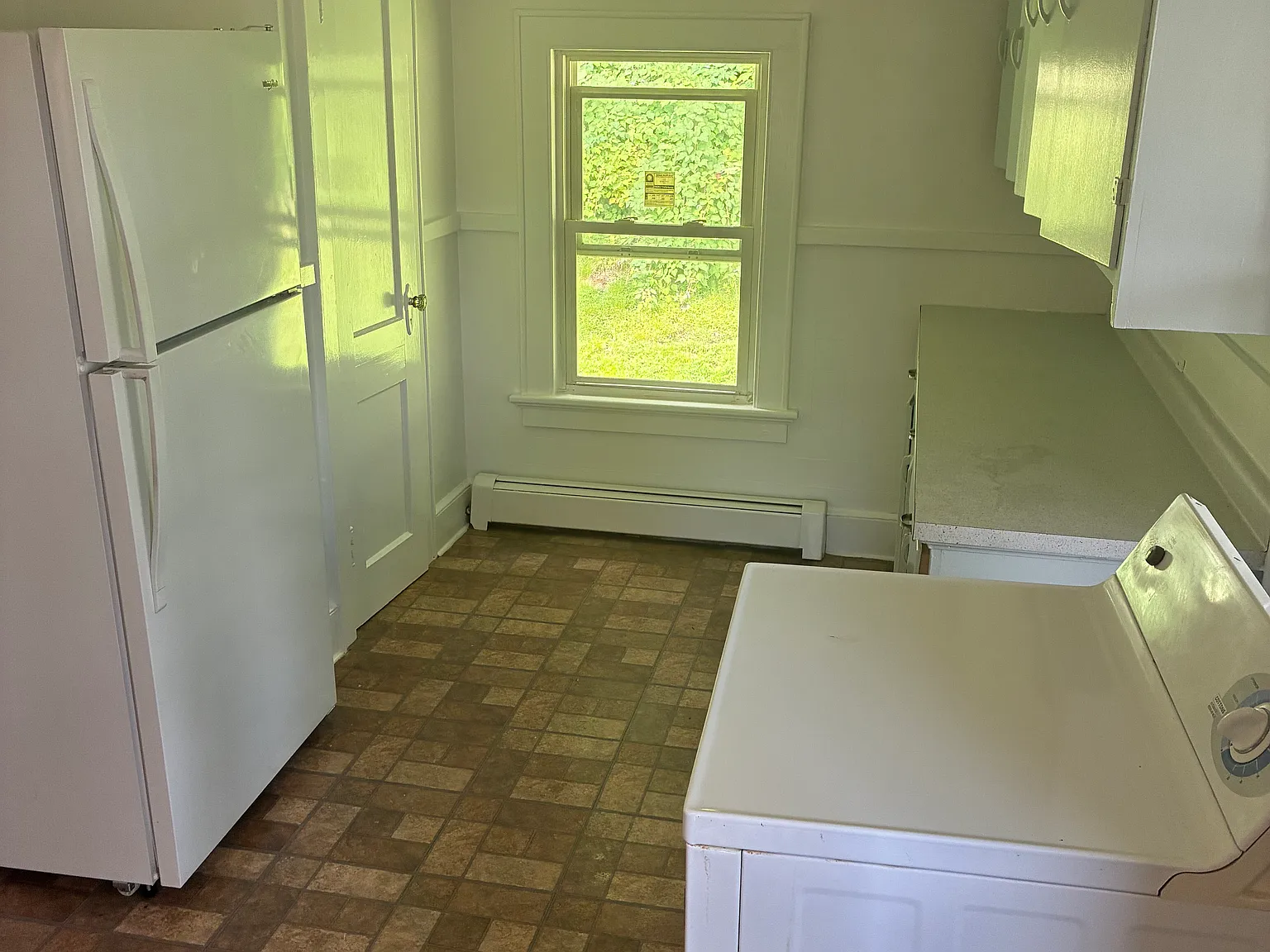 2 bed, $1,300 — Photo 2