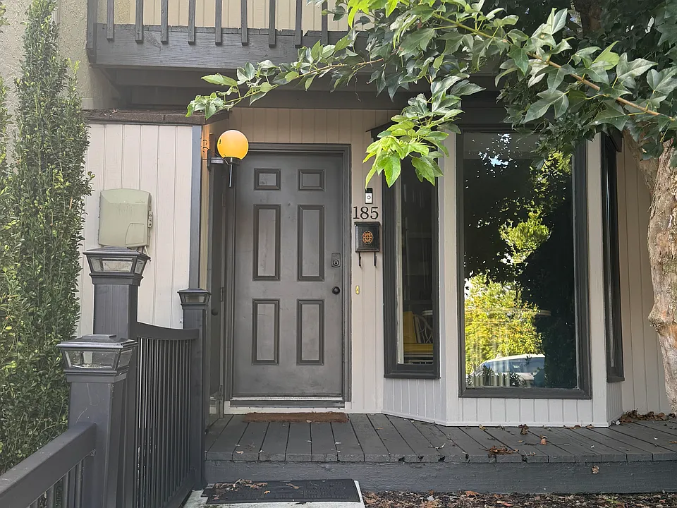 185 Sierra Pl #185