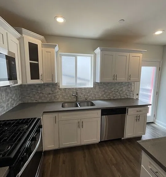 4710 Maplewood Ave — Photo 11