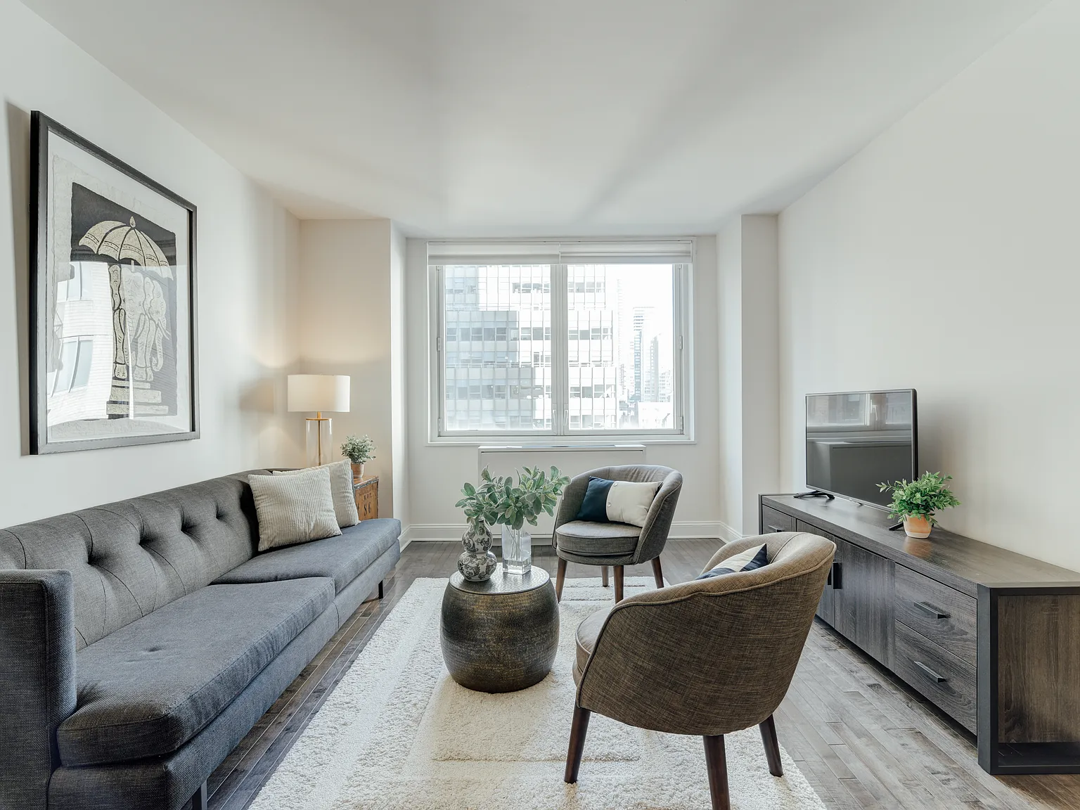 212 East 47th Street — Photo 3