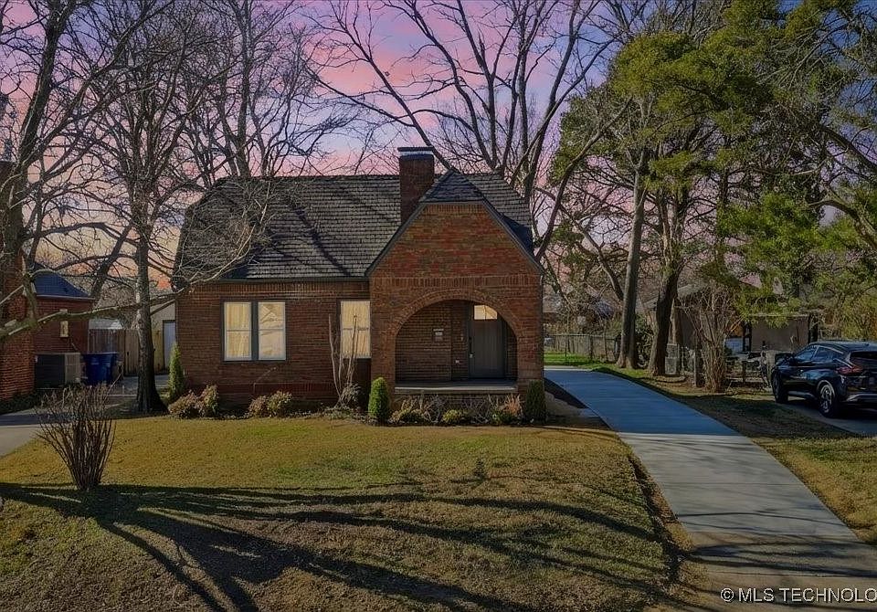 1st image of 1216 S Canton Ave