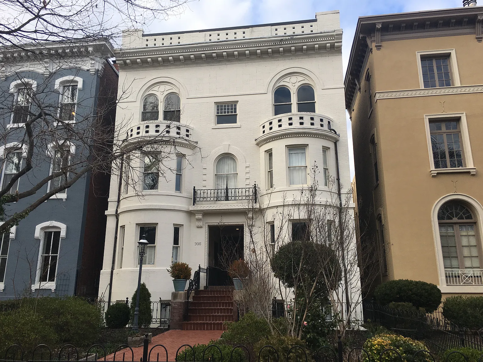 308 E Capitol St NE APT 8 photo 1