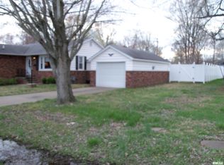 617 S 6th St, Herrin, IL 62948