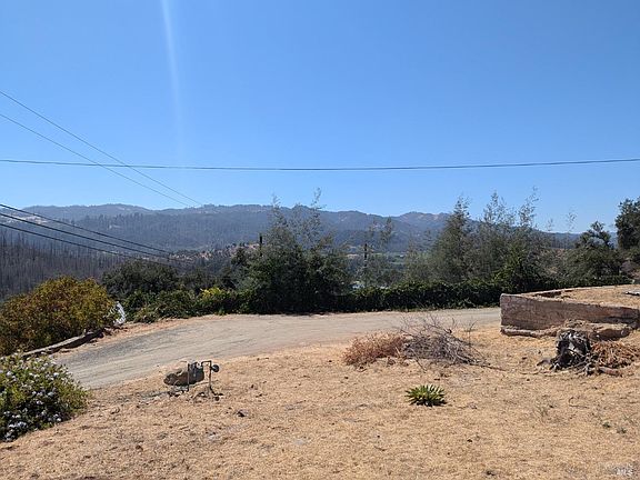 2nd image of 618 Sunnyside Road