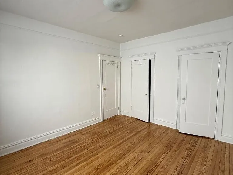 214 Lawton Ave #12 — Photo 5