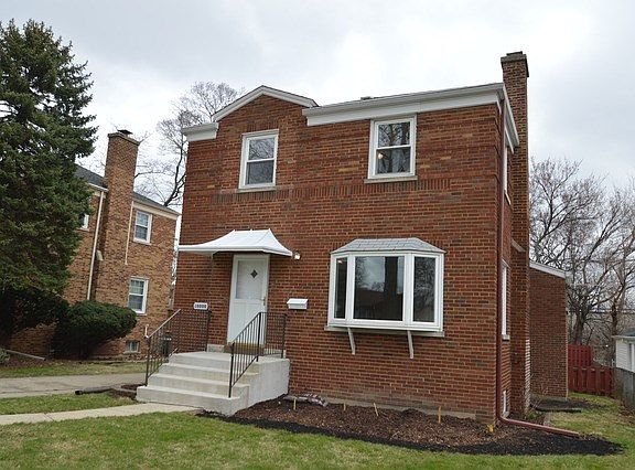 4th image of 10000 Drury Ln