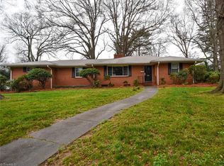 906 Oaklawn Ave, Winston Salem, NC 27104