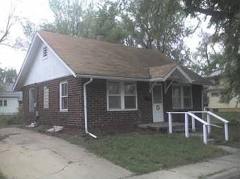2nd image of 1704 Willis Ave