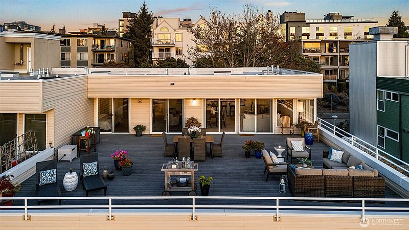 5th image of 4527 45th Avenue SW #402S
