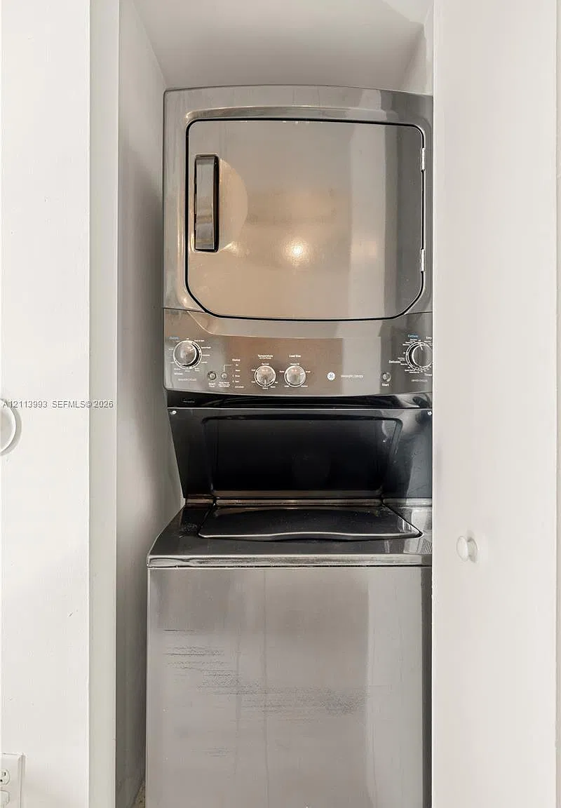 1 bed, 694 sqft, $2,550 — Photo 3