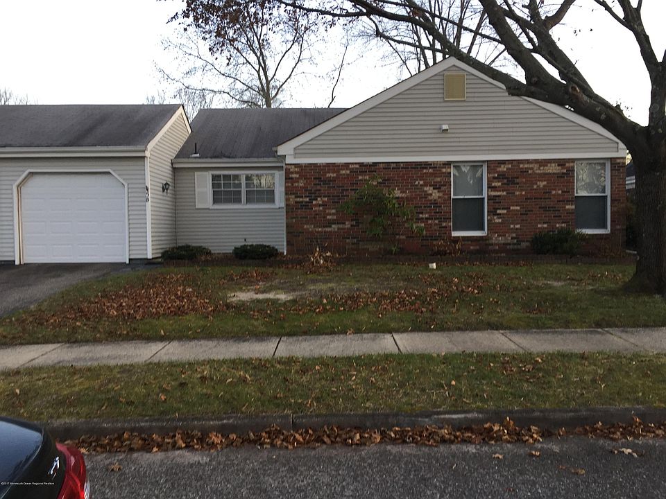 1st image of 5 Dogwood Court #B
