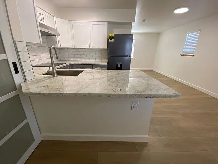 1112 Buena Vista Ave #102 — Photo 11