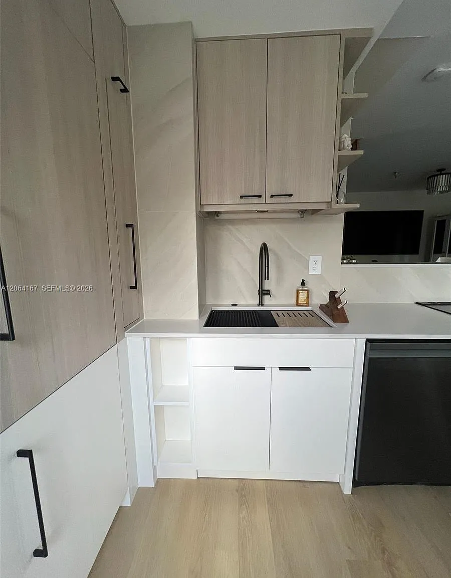 Bristol Condo — Photo 4