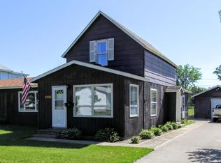 312 3rd St SW, Staples, MN 56479