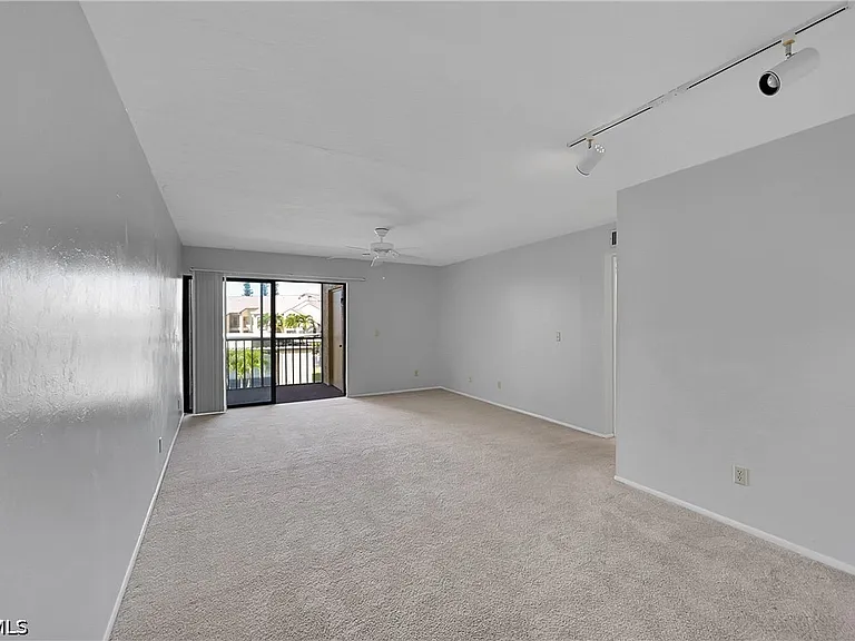 8474 Charter Club Cir #13 — Photo 7