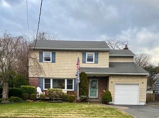 46 Southard Ave, Rockville Centre, NY 11570