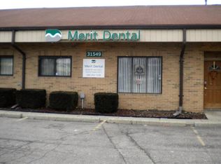 31549 Harper Ave, Saint Clair Shores, MI 48082