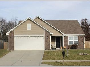 648 Grassy Bend Dr, Greenwood, IN 46143